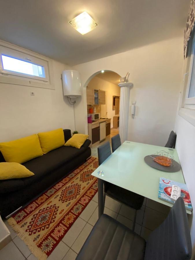 Apartment And Rooms Heart Of The City Budapest Bagian luar foto