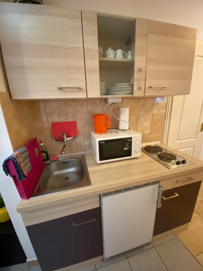 Apartment And Rooms Heart Of The City Budapest Bagian luar foto