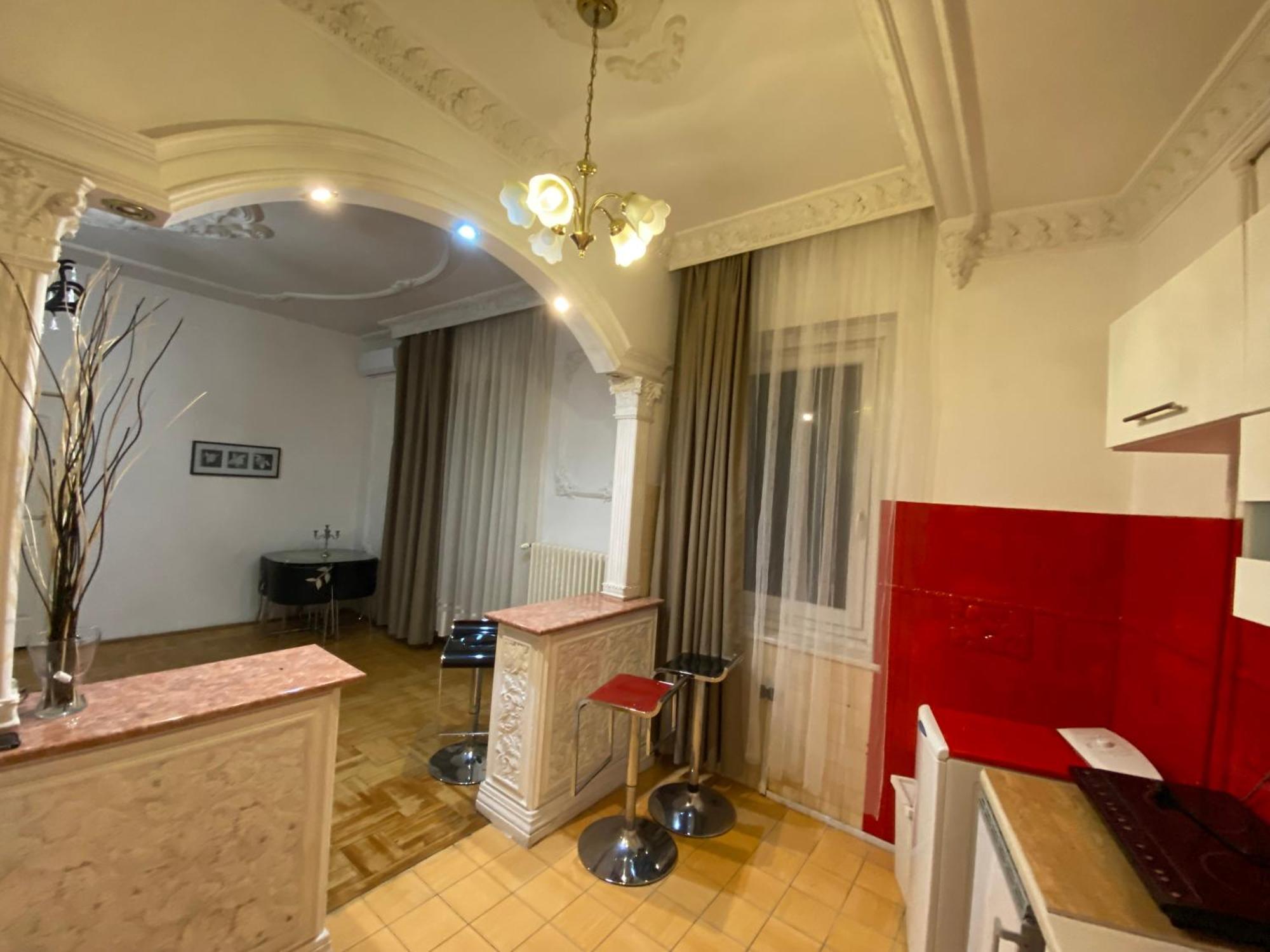 Apartment And Rooms Heart Of The City Budapest Bagian luar foto