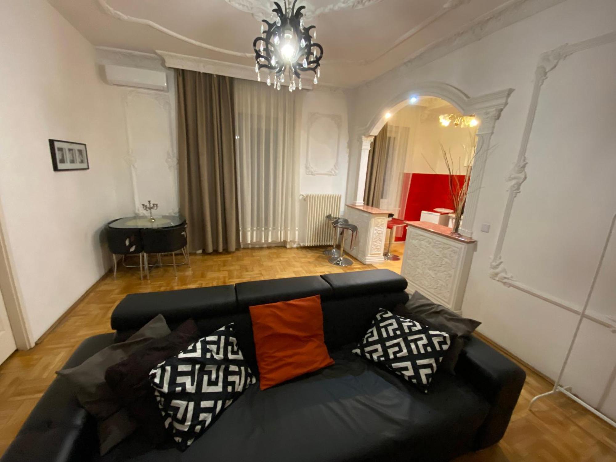 Apartment And Rooms Heart Of The City Budapest Bagian luar foto
