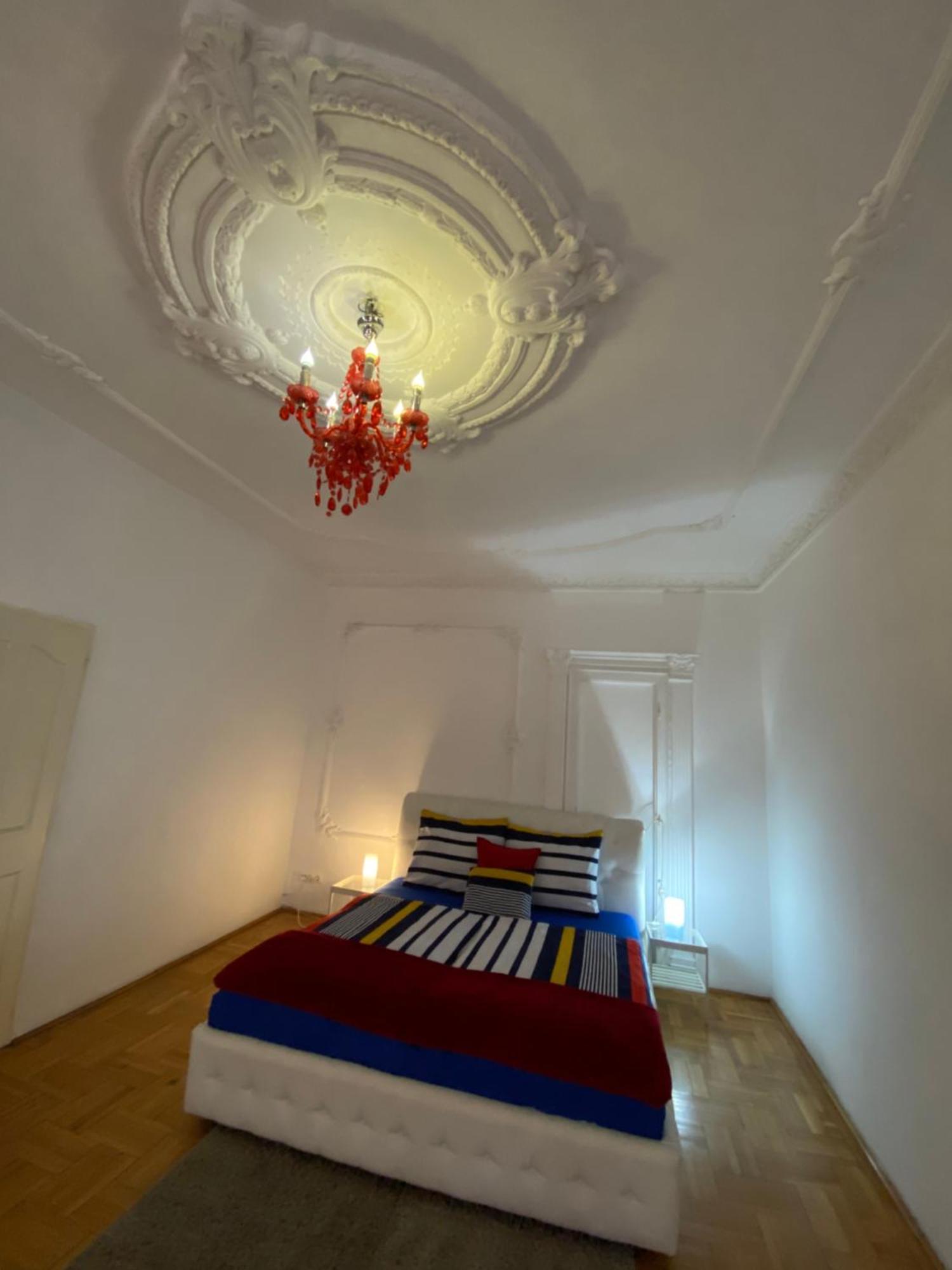 Apartment And Rooms Heart Of The City Budapest Bagian luar foto