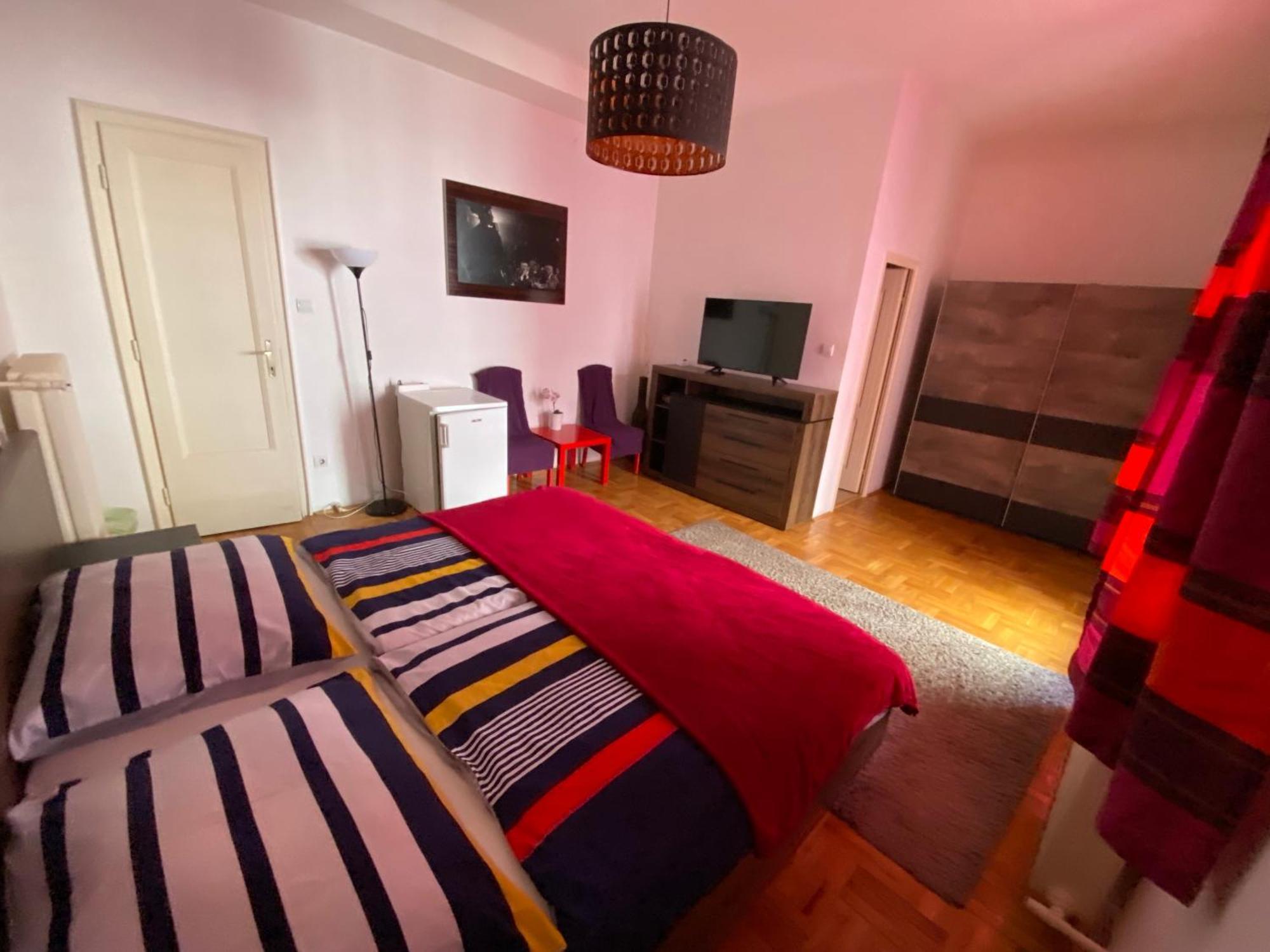 Apartment And Rooms Heart Of The City Budapest Bagian luar foto