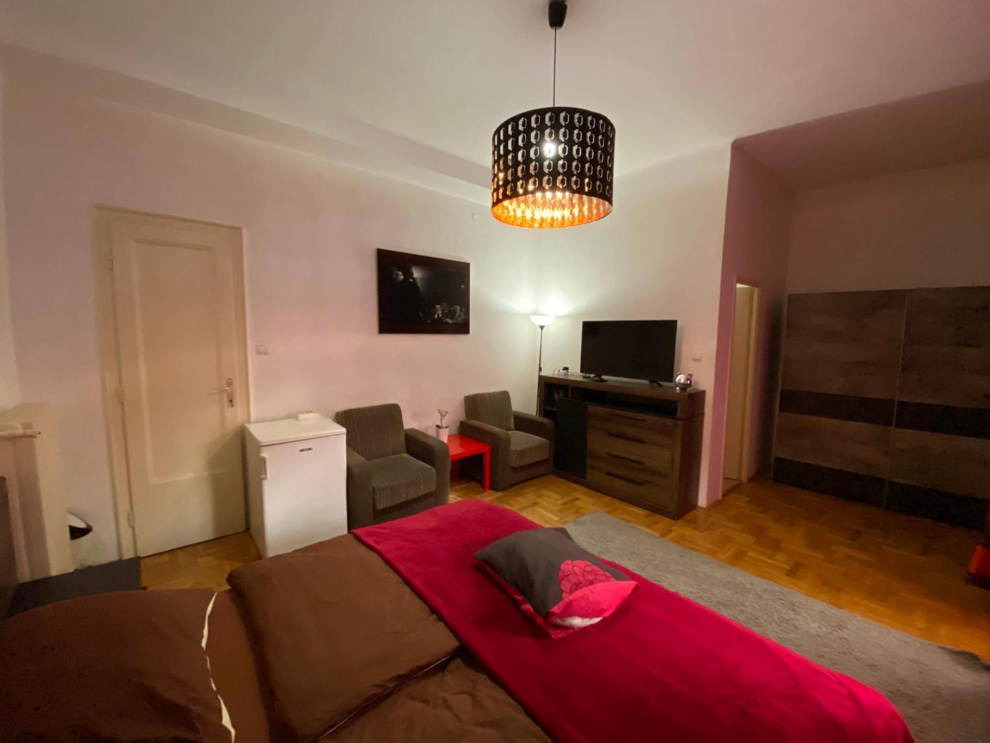 Apartment And Rooms Heart Of The City Budapest Bagian luar foto